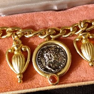 Charm bracelet
